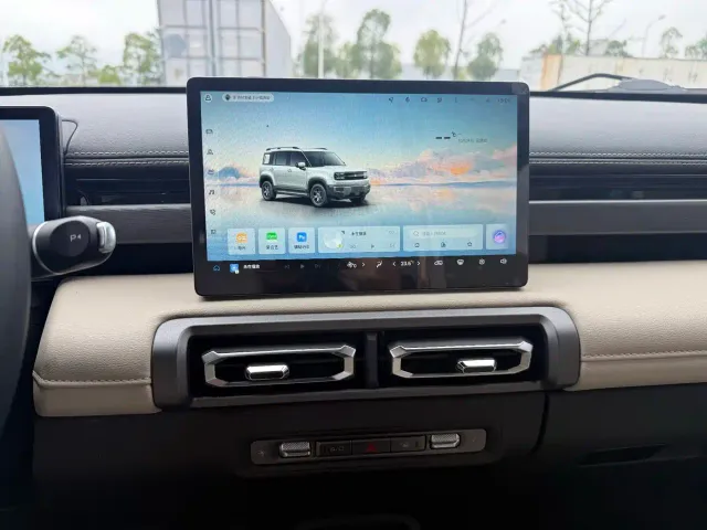 Baojun Yep Plus — Фото автомобиля 10