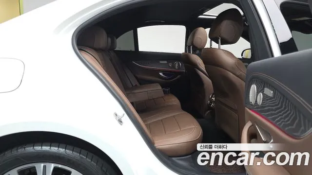 Mercedes-Benz E-Class W213 — Фото автомобиля 11