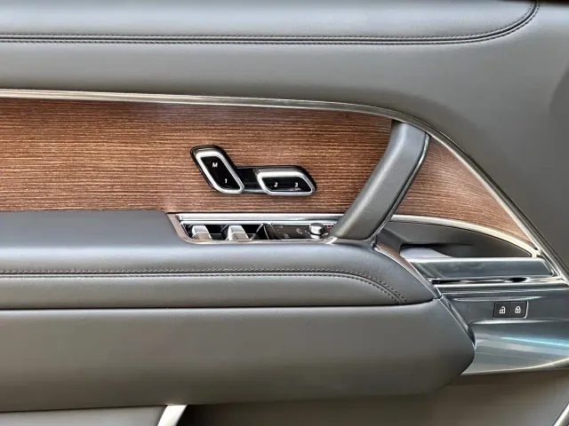 Land Rover Range Rover — Фото автомобиля 25