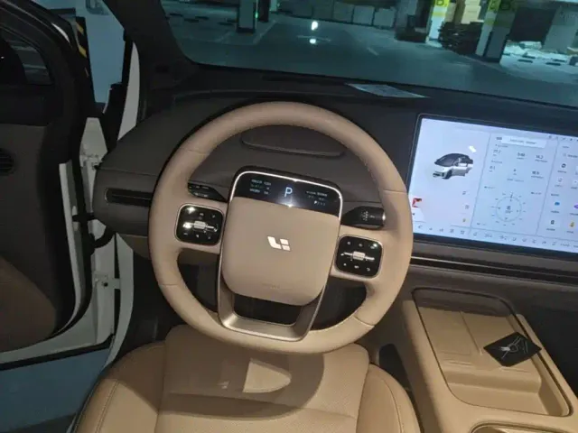 Li Auto i6 — Фото автомобиля 10