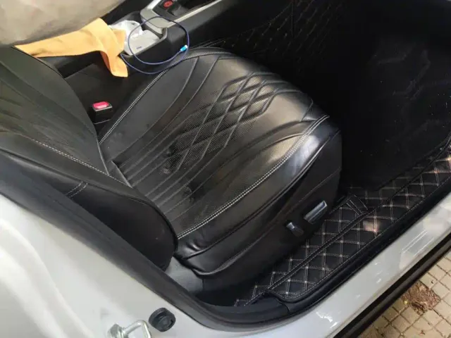 Toyota RAV4 — Фото автомобиля 8