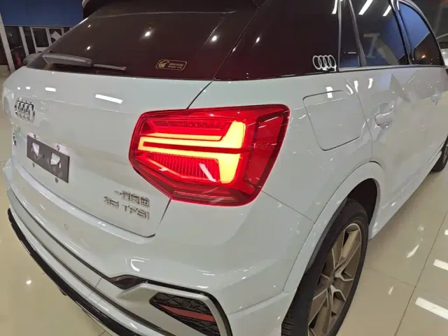 Audi Q2L — Фото автомобиля 6