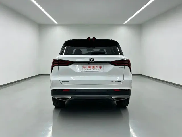Changan CS75 Plus — Фото автомобиля 10