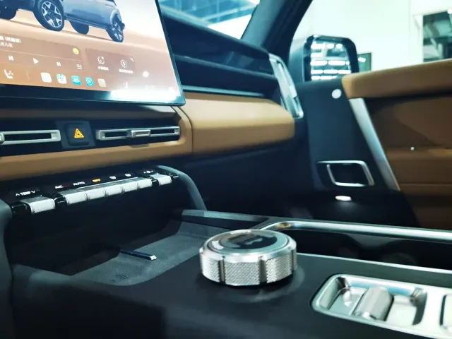 iCAR V27 — Фото автомобиля 18