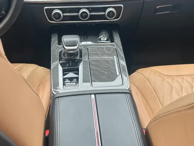 Hongqi HS5 — Фото автомобиля 14