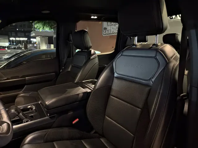 Ford F-150 Raptor — Фото автомобиля 8