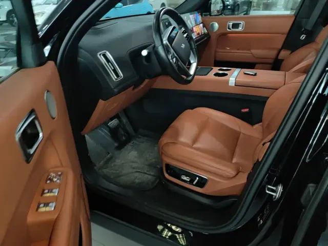 Li Auto Li Auto L7 2023 Max — Фото автомобиля 15