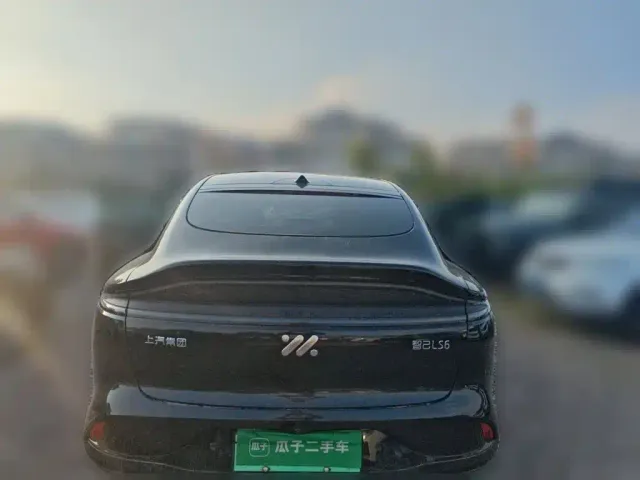 IM Motors LS6 — Фото автомобиля 3
