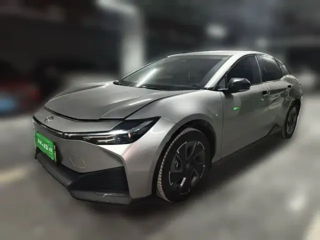 Фотография автомобиля — Toyota bZ3