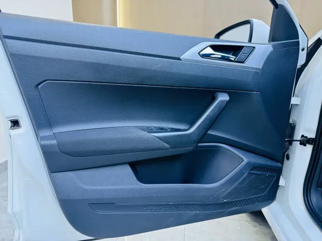 Volkswagen Polo — Фото автомобиля 10