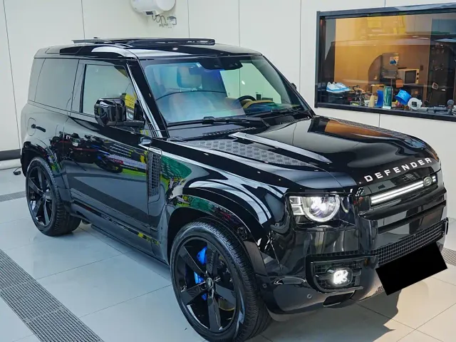 Land Rover Defender — Фото автомобиля 2