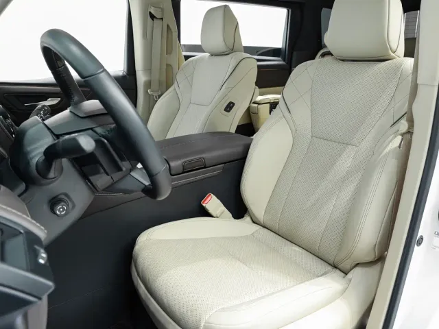 Toyota Alphard — Фото автомобиля 9