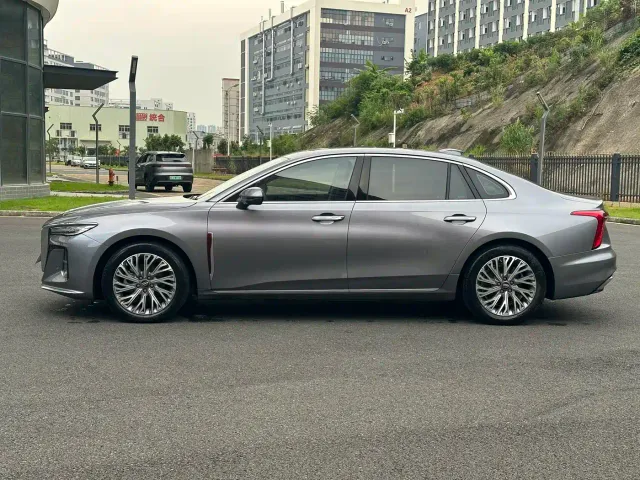 Hongqi H5 — Фото автомобиля 6