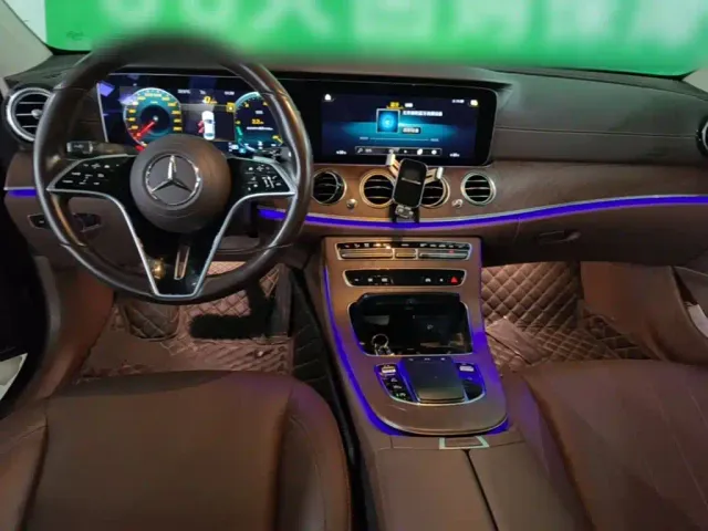 Mercedes-Benz E-Class — Фото автомобиля 9
