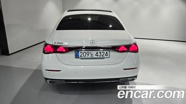 Mercedes-Benz E-Class W214 — Фото автомобиля 7