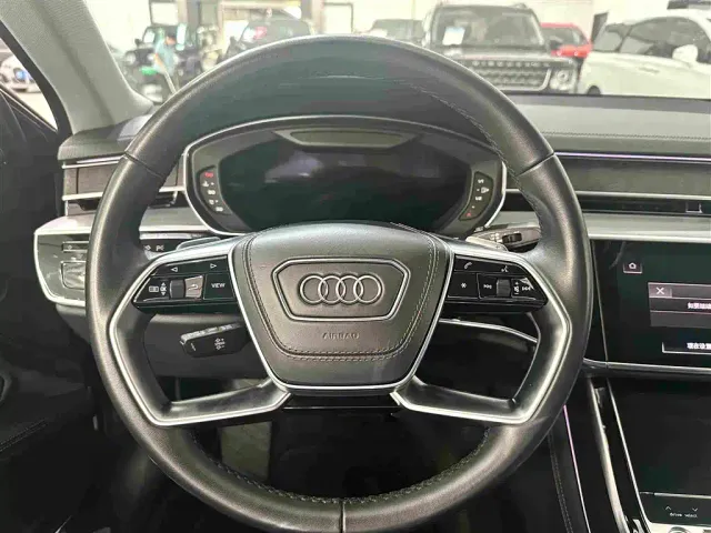 Audi A8 — Фото автомобиля 7