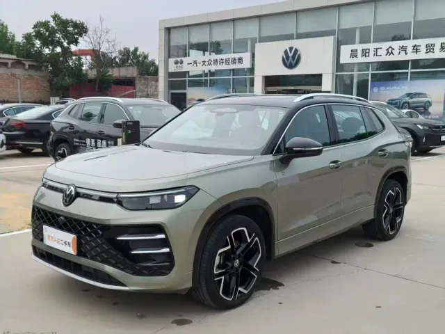 Фотография автомобиля — Volkswagen Tayron