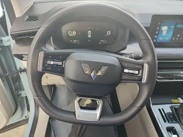 Wuling Asta — Фото автомобиля 10