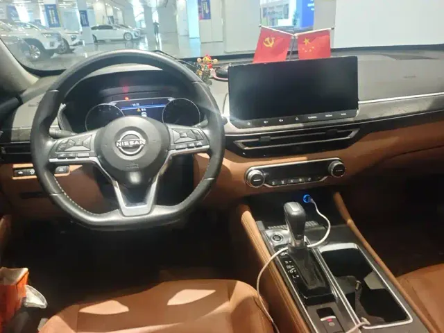 Nissan Teana — Фото автомобиля 12