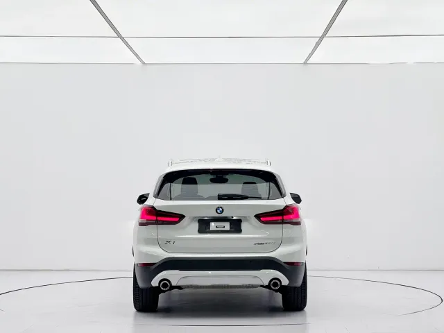 BMW X1 — Фото автомобиля 5
