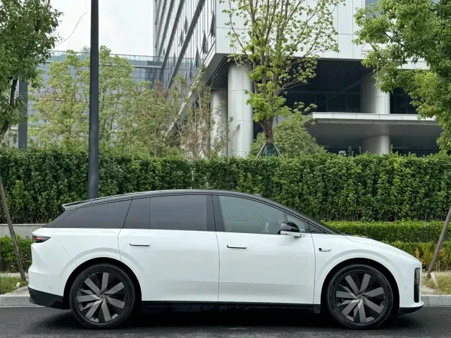 Li Auto i6 — Фото автомобиля 4