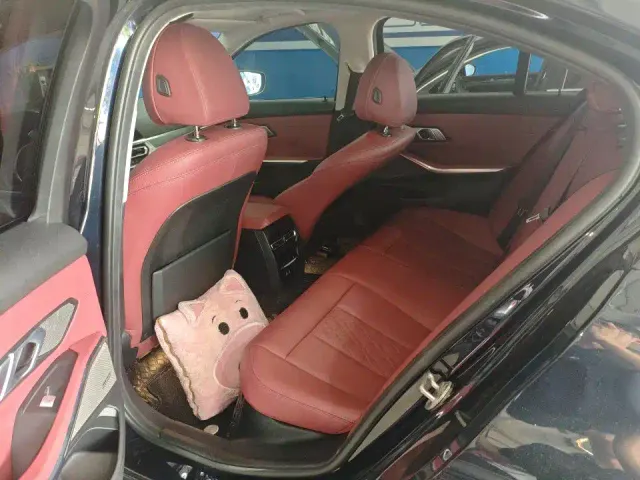 BMW 3 Series — Фото автомобиля 5