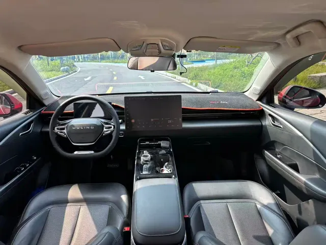 Wuling Starlight — Фото автомобиля 13