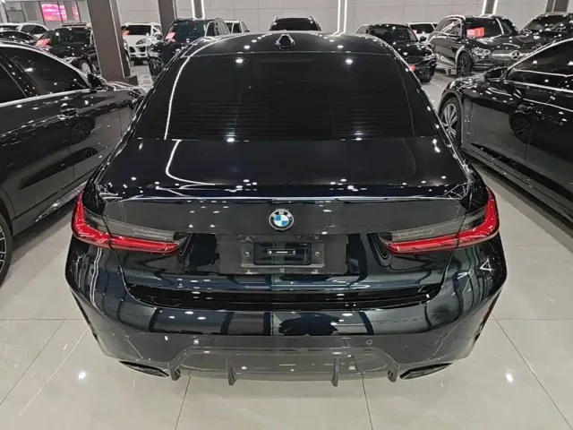 BMW 3 Series — Фото автомобиля 5