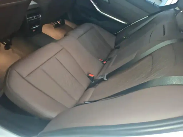 BMW 3 Series — Фото автомобиля 16