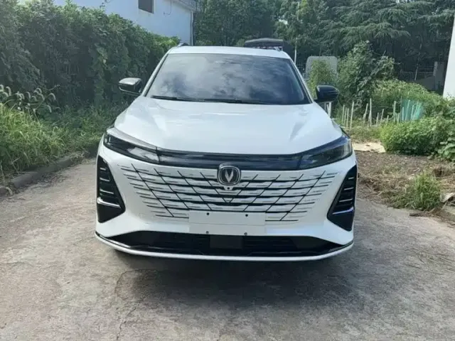 Фотография автомобиля — Changan CS75 Plus