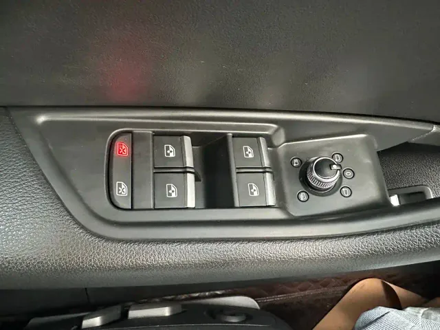 Audi A4L — Фото автомобиля 12