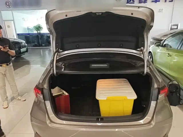 Toyota Corolla — Фото автомобиля 18