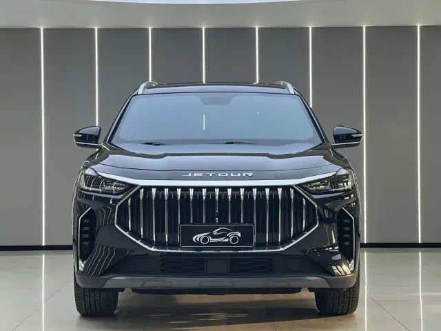 Jetour X70 Plus — Фото автомобиля 2