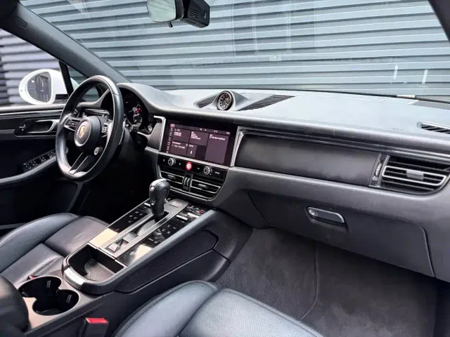 Porsche Macan — Фото автомобиля 21