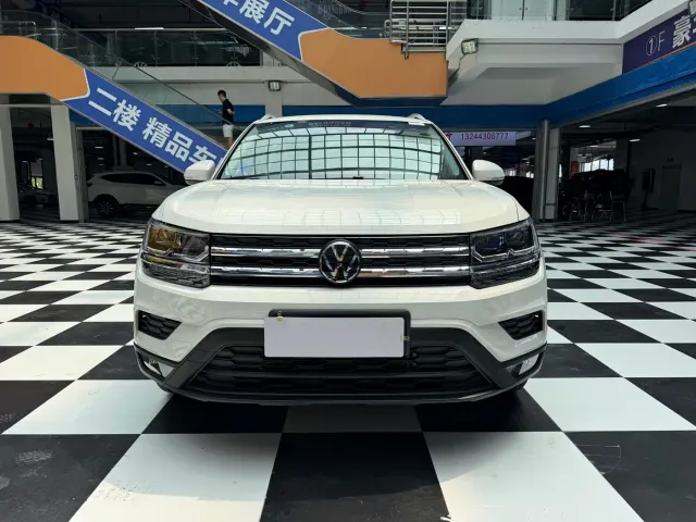 Volkswagen Tharu — Фото автомобиля 2