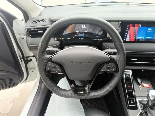 Roewe i5 — Фото автомобиля 10