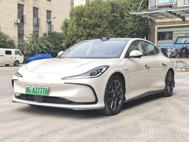 Фотография автомобиля — IM Motors L6