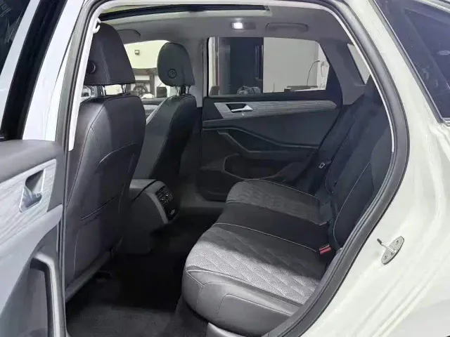 Volkswagen Sagitar — Фото автомобиля 6