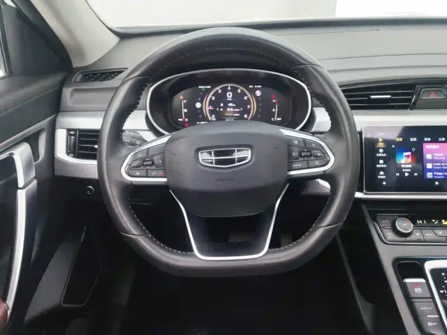 Geely Boyue — Фото автомобиля 15