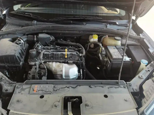 Roewe i5 — Фото автомобиля 10