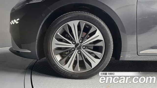 Kia K8 Hybrid — Фото автомобиля 5