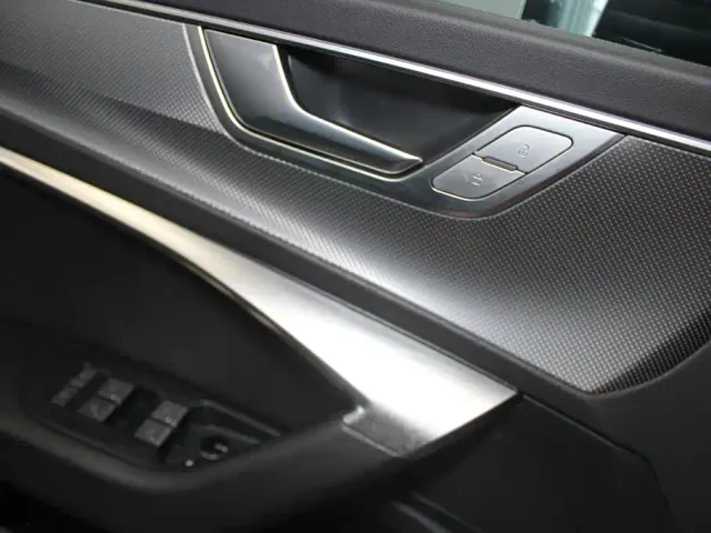 Audi A6L — Фото автомобиля 16