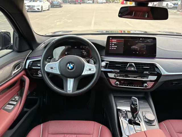 BMW 5 Series — Фото автомобиля 8