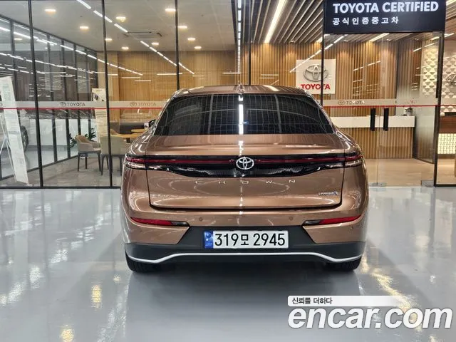 Toyota Crown — Фото автомобиля 4