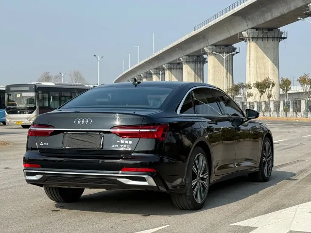 Audi A6L — Фото автомобиля 4