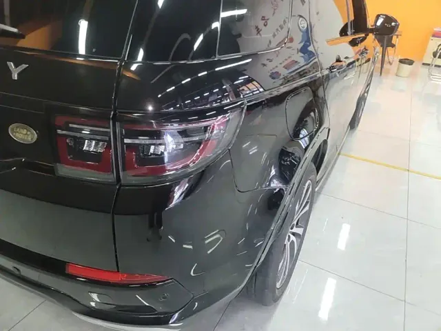 Land Rover Discovery Sport — Фото автомобиля 7