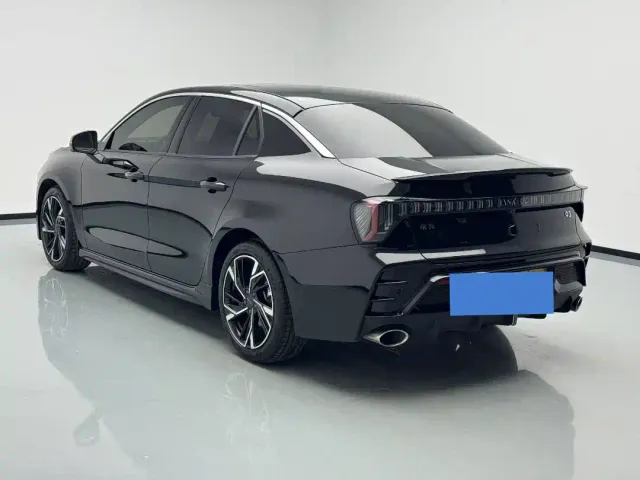Lynk & Co 03 — Фото автомобиля 6
