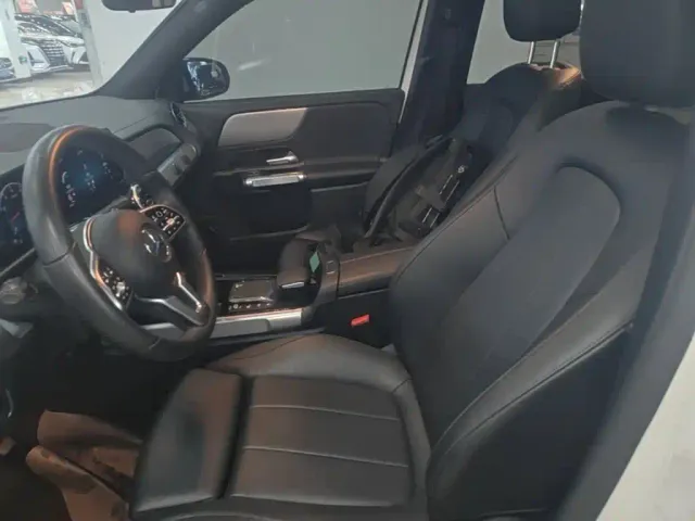 Mercedes-Benz GLB-Class — Фото автомобиля 10
