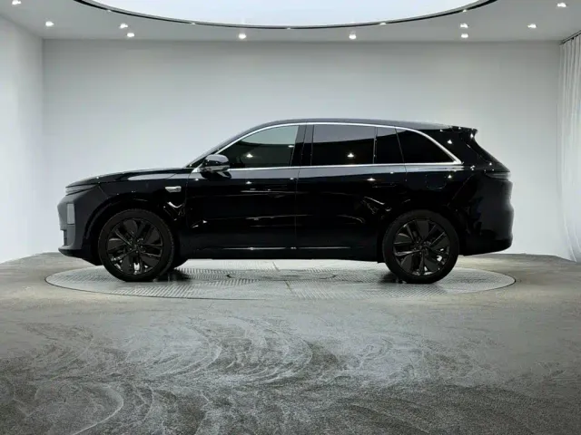 Li Auto L6 — Фото автомобиля 7