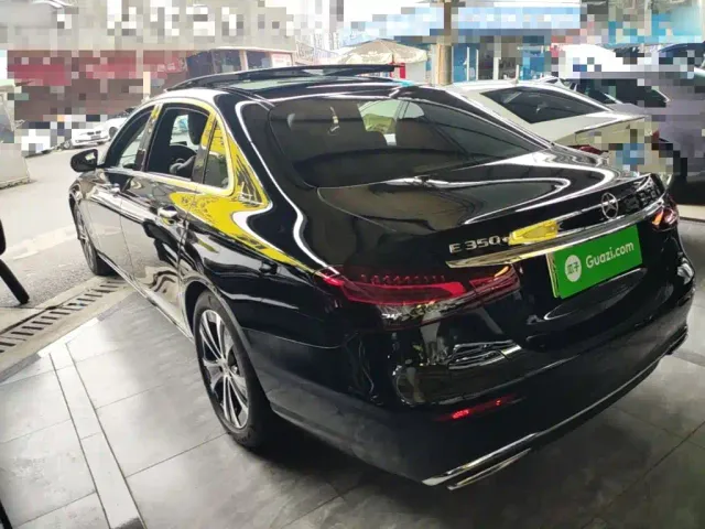 Mercedes-Benz E-Class — Фото автомобиля 4